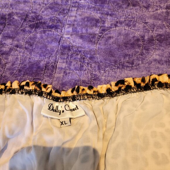 Dolly’s Closet Leopard Print Crop Top, Size XL, Handmade, Made in Canada - Picture 2 of 2